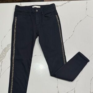 ZARA Black Jeans with Gold sparkle stripe
Size USA 6
Skinny 
Stretchy 
Cute!!!